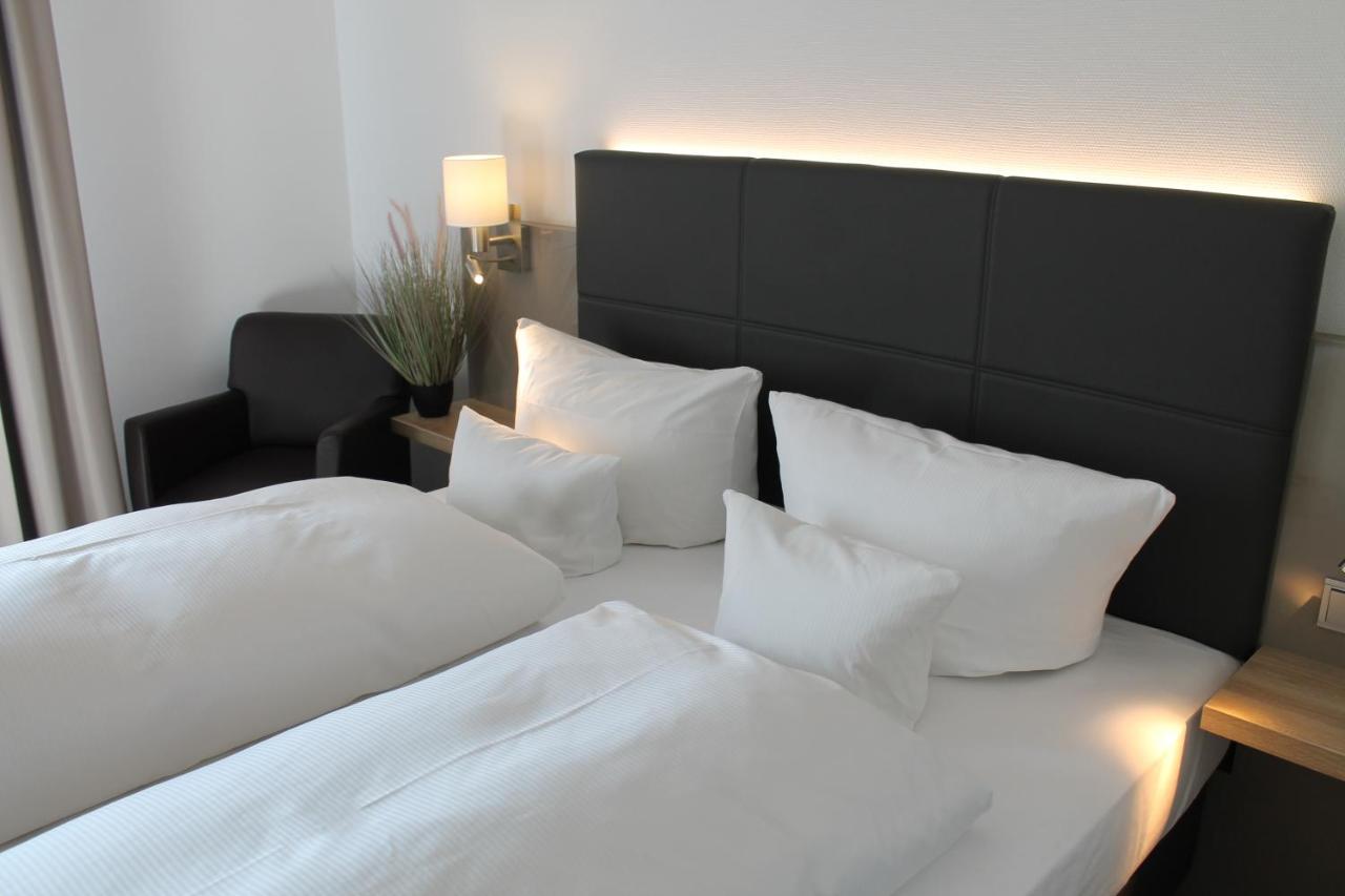 Hotel Krone Ниферн-Эшельбронн Экстерьер фото